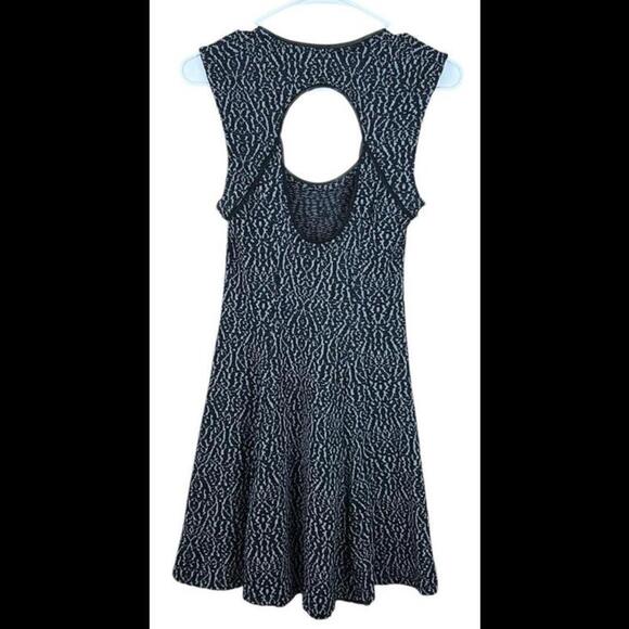 Silence + Noise S Skater Dress Black Smocked Stretch Sleeveless Keyhole Back - Picture 2 of 4